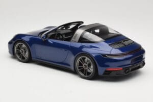 Porsche 911 992 Targa 4 GTS Blue Metallic Minichamps 1:18 155061060 Metall — bild 5 av 6