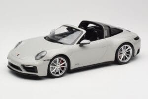 Porsche 911 992 Targa 4 GTS Grå Minichamps 1:18 155061064 Metall