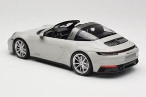 Porsche 911 992 Targa 4 GTS Grå Minichamps 1:18 155061064 Metall — bild 5 av 6