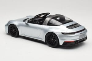 Porsche 911 992 Targa 4 GTS Silver Minichamps 1:18 155061061 Metall — bild 5 av 6