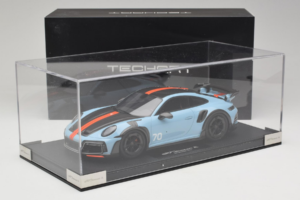 Porsche 911 992 TechArt GTstreet R Gulf Blue TechArt 1:18 REMC010 Resin — bild 6 av 6