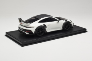 Porsche 911 992 TechArt GTstreet R Vit Med Svarta Hjul TechArt 1:18 REMC013 Resin — bild 3 av 6