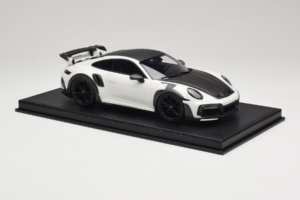 Porsche 911 992 TechArt GTstreet R Vit Med Svarta Hjul TechArt 1:18 REMC013 Resin — bild 4 av 6