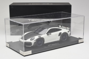 Porsche 911 992 TechArt GTstreet R Vit Med Blå Hjul TechArt 1:18 REMC014 Resin — bild 6 av 6