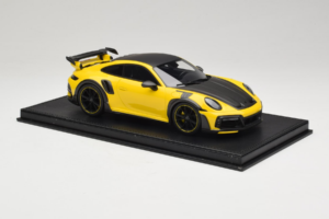 Porsche 911 992 TechArt GTstreet R Gul Med Svarta Hjul TechArt 1:18 REMC011 Resin — bild 4 av 6