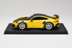 Porsche 911 992 TechArt GTstreet R Gul Med Vita Hjul TechArt 1:18 REMC015 Resin