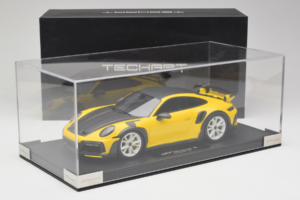 Porsche 911 992 TechArt GTstreet R Gul Med Vita Hjul TechArt 1:18 REMC015 Resin — bild 6 av 6