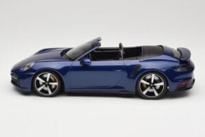Porsche 911 992 Turbo S Cabriolet Blue Metallic Minichamps 1:18 155069081 Metall — bild 3 av 6