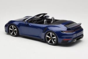 Porsche 911 992 Turbo S Cabriolet Blue Metallic Minichamps 1:18 155069081 Metall — bild 5 av 6