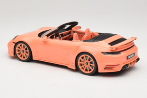 Porsche 911 992 Turbo S Cabriolet Brabus 900 Peetch GT Spirit 1:18 GT564 Resin — bild 5 av 6