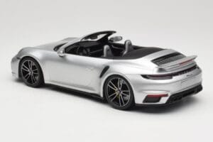 Porsche 911 992 Turbo S Cabriolet Silver Minichamps 1:18 155069082 Metall — bild 5 av 6