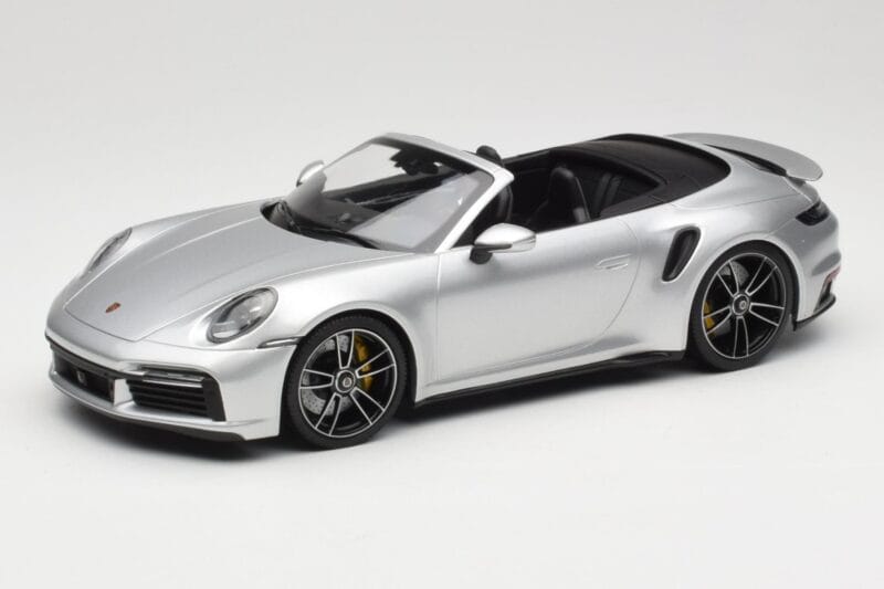 Porsche 911 992 Turbo S Cabriolet Silver Minichamps 1:18 155069082 Metall