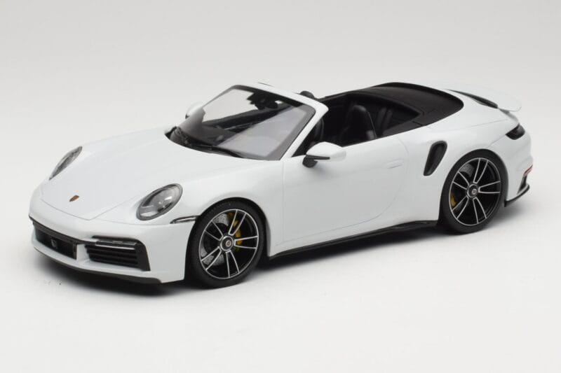 Porsche 911 992 Turbo S Cabriolet White Metallic Minichamps 1:18 155069080 Metall