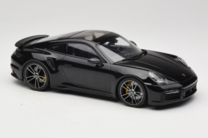 Porsche 911 992 Turbo S Svart Minichamps 1:18 WAP02117BOL002 Metall — bild 4 av 6