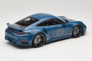 Porsche 911 992 Turbo S Coupe Sport Design Blå Minichamps 1:18 113069073 Metall — bild 3 av 8