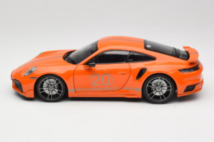Porsche 911 992 Turbo S Coupe Sport Design Orange Minichamps 1:18 113069074 Metall — bild 4 av 8