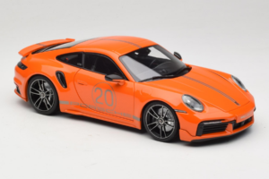 Porsche 911 992 Turbo S Coupe Sport Design Orange Minichamps 1:18 113069074 Metall — bild 6 av 8
