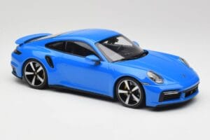 Porsche 911 992 Turbo S Gentian Blå Minichamps 1:18 155069074 Metall — bild 4 av 6