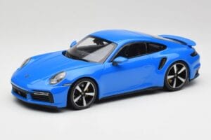 Porsche 911 992 Turbo S Gentian Blå Minichamps 1:18 155069074 Metall