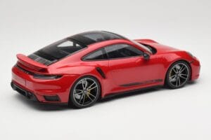 Porsche 911 992 Turbo S Röd Minichamps 1:18 155069070 Metall — bild 2 av 6