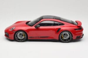 Porsche 911 992 Turbo S Röd Minichamps 1:18 155069070 Metall — bild 3 av 6