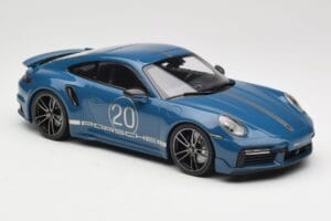 Porsche 911 992 Turbo S Sport Design Package Gentian Blue Metallic Minichamps 1:18 155069170 Metall — bild 4 av 6