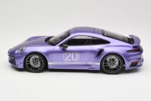Porsche 911 992 Turbo S Sport Design Package Viola Metallic Minichamps 1:18 155069174 Metall — bild 3 av 6