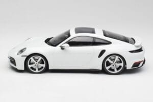 Porsche 911 992 Turbo S Vit Concept Minichamps 1:18 WAP0211620CNP Metall — bild 3 av 6