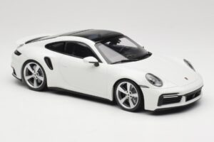 Porsche 911 Turbo S 992 Vit Minichamps 1:18 WAP0211620RTRB Metall — bild 4 av 6