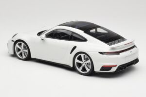 Porsche 911 Turbo S 992 Vit Minichamps 1:18 WAP0211620RTRB Metall — bild 5 av 6