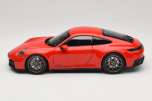 Porsche 911 992.2 Carrera 4 GTS Guards Red Norev 1:18 187171 Metall — bild 4 av 8