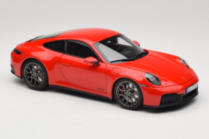 Porsche 911 992.2 Carrera 4 GTS Guards Red Norev 1:18 187171 Metall — bild 6 av 8