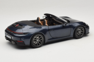 Porsche 911 992.2 Carrera Cabriolet Yachting Blue Norev 1:18 187180 Metall — bild 3 av 8