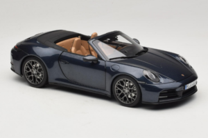 Porsche 911 992.2 Carrera Cabriolet Yachting Blue Norev 1:18 187180 Metall — bild 6 av 8