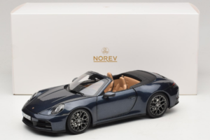 Porsche 911 992.2 Carrera Cabriolet Yachting Blue Norev 1:18 187180 Metall — bild 8 av 8