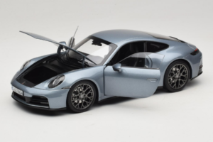 Porsche 911 992.2 Carrera Polar Silver Metallic Norev 1:18 187170 Metall — bild 2 av 8