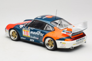 Porsche 911 993 GT2 #10 de Orleans / Saldana BPR Global GT Series 1996 UT Models 1:18 39632 Metall — bild 7 av 8