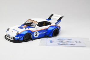 Porsche 911 993 RWB X Liberty Walk Vit Med Blå GT Spirit 1:18 GT530 Resin — bild 7 av 8
