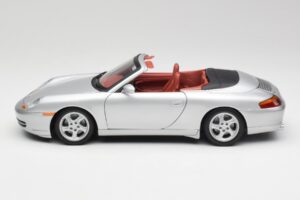 Porsche 911 996 Cabriolet Silver Gate 1:18 1052 Metall — bild 4 av 8