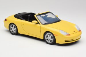 Porsche 911 996 Cabriolet Speed Gul UT Models 1:18 27906 Metall — bild 6 av 8