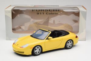 Porsche 911 996 Cabriolet Speed Gul UT Models 1:18 27906 Metall — bild 8 av 8