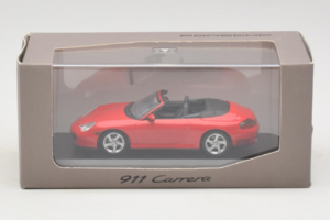 Porsche 911 996 Carrera 4S Cabriolet Röd Minichamps 1:43 400062831 Metall — bild 4 av 4