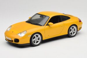 Porsche 911 996 Carrera 4S Gul Maisto 1:18 WAP02101610 Metall