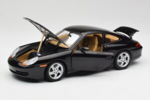 Porsche 911 996 Carrera Svart Gate 1:18 1043 Metall — bild 2 av 8