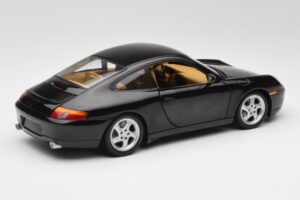 Porsche 911 996 Carrera Svart Gate 1:18 1043 Metall — bild 3 av 8