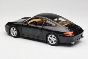 Porsche 911 996 Carrera Svart Gate 1:18 1043 Metall — bild 7 av 8