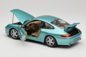 Porsche 911 996 Green Metallic UT Models 1:18 27901 Metall — bild 5 av 8