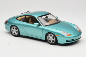 Porsche 911 996 Green Metallic UT Models 1:18 27901 Metall — bild 6 av 8