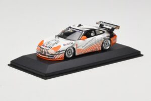 Porsche 911 996 GT3 Cup Mobil 1 #1 VIP Car 2004 Minichamps 1:43 WAP02012115-R1 Metall — bild 2 av 4