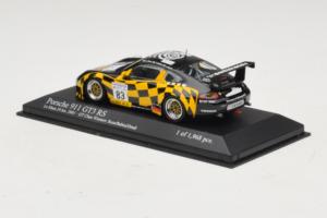 Porsche 911 996 GT3 RS #83 Rosa / Babini 24 Hours of Le Mans 2001 Minichamps 1:43 400016983 Metall — bild 3 av 4